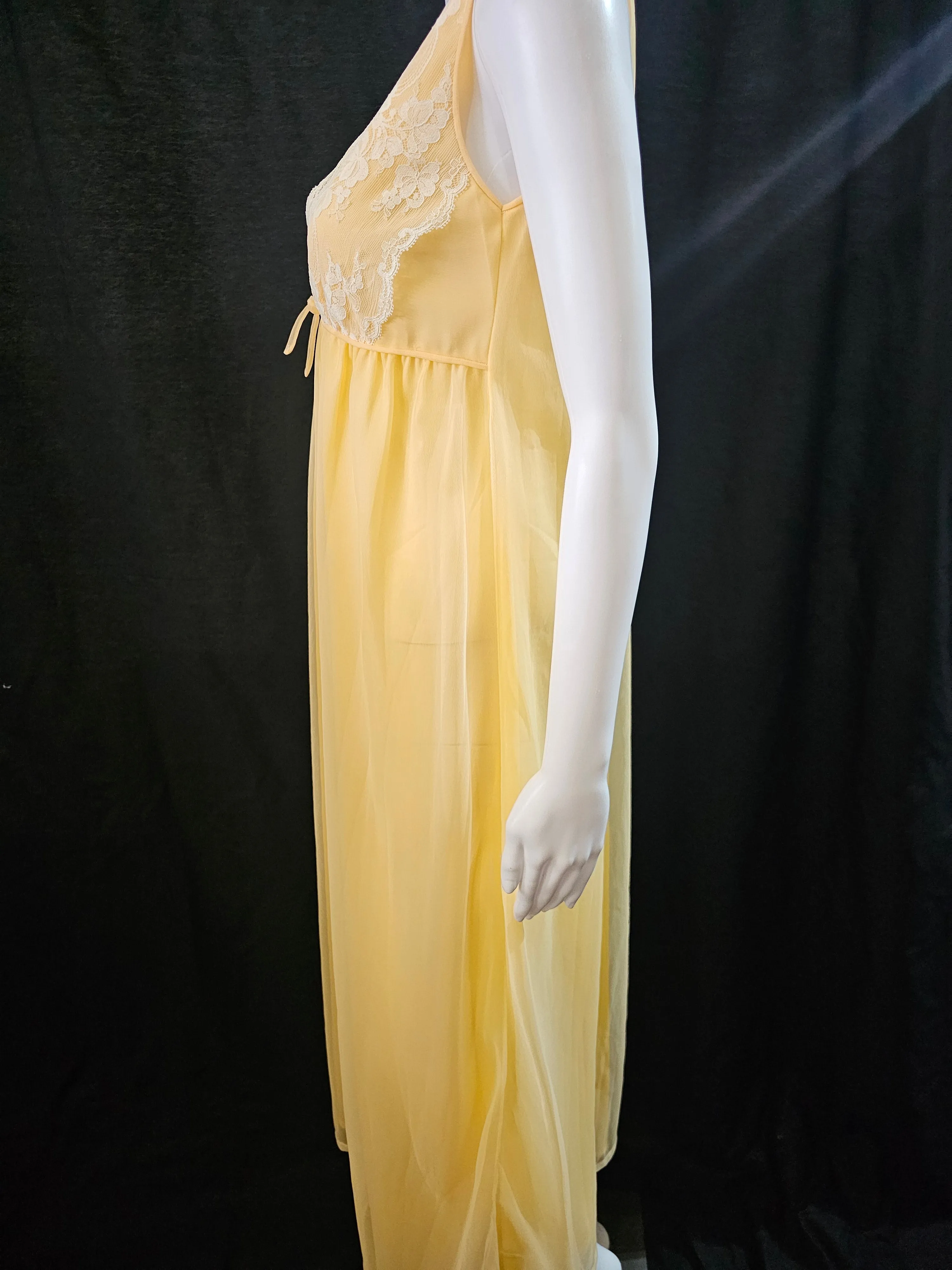 1960s Gragoro Double layer melon orange chiffon Negligee