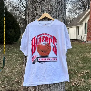 90's Portland Trailblazers Logo Athletic T-shirt (XL)