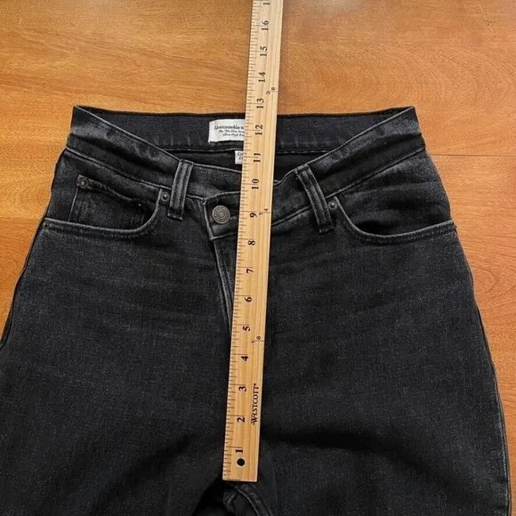 Abercrombie &amp; Fitch 90s Slim Straight Ultra High Rise Jeans