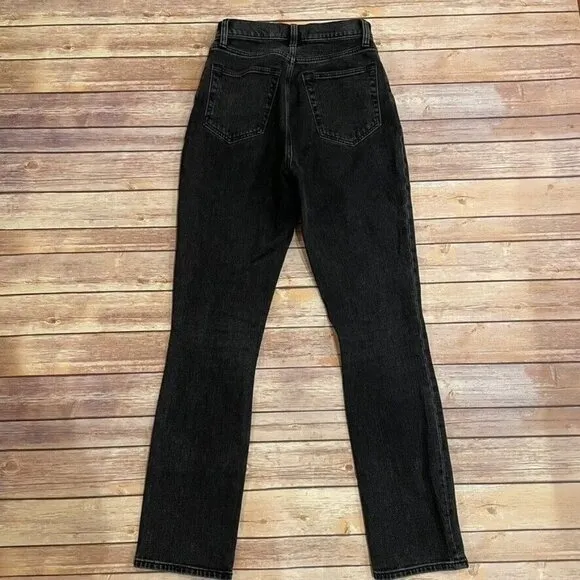 Abercrombie &amp; Fitch 90s Slim Straight Ultra High Rise Jeans