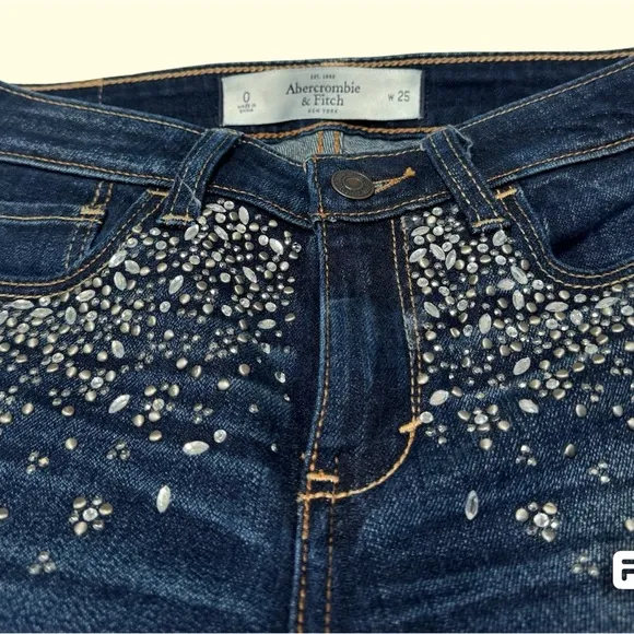 Abercrombie &amp; Fitch Embelished Skinny Jeans Size 0/25