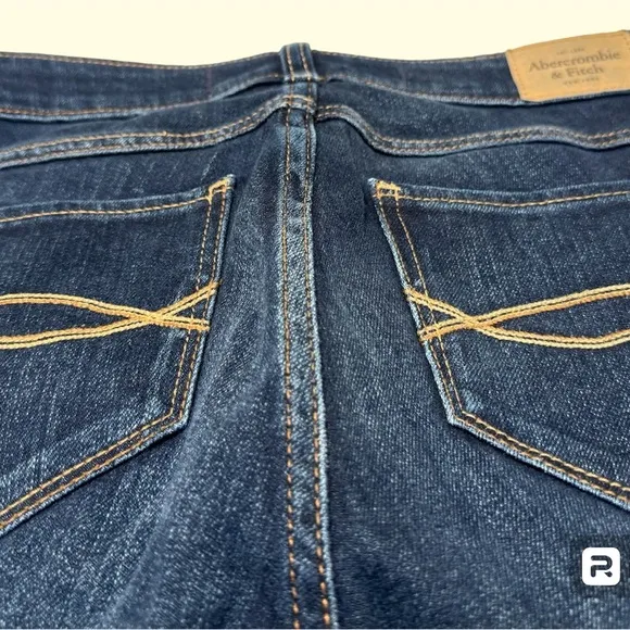 Abercrombie &amp; Fitch Embelished Skinny Jeans Size 0/25