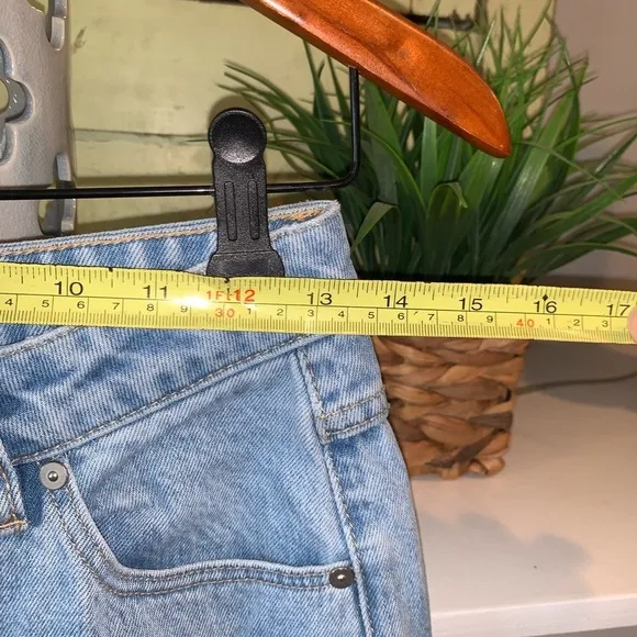 ABRAND ‘94 High Slim Gina Jeans Size 28 Like New