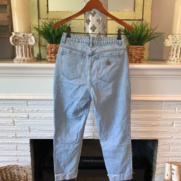 ABRAND ‘94 High Slim Gina Jeans Size 28 Like New