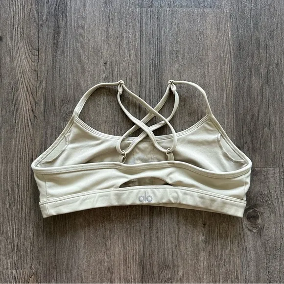 Alo Airlift Intrigue Bra - California Sand (Size Small)