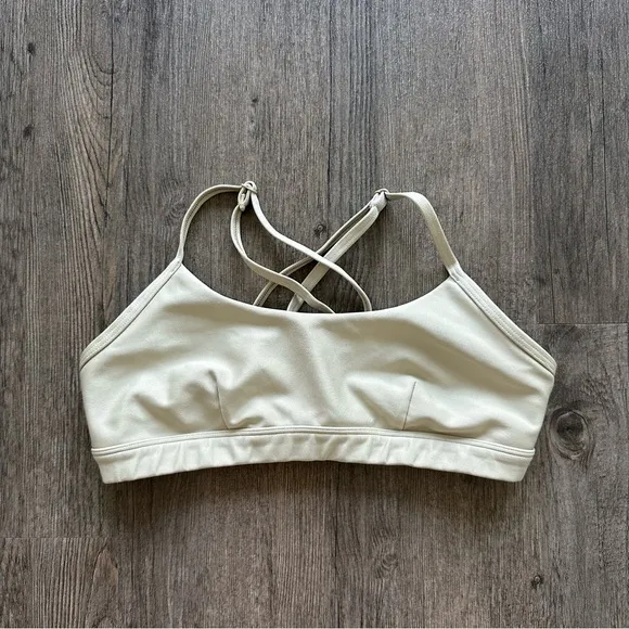 Alo Airlift Intrigue Bra - California Sand (Size Small)