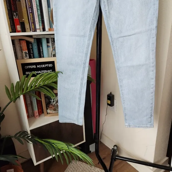 Aritzia Denim Forum High Rise Slim Jeans