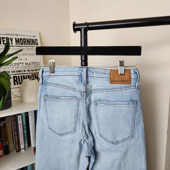 Aritzia Denim Forum High Rise Slim Jeans