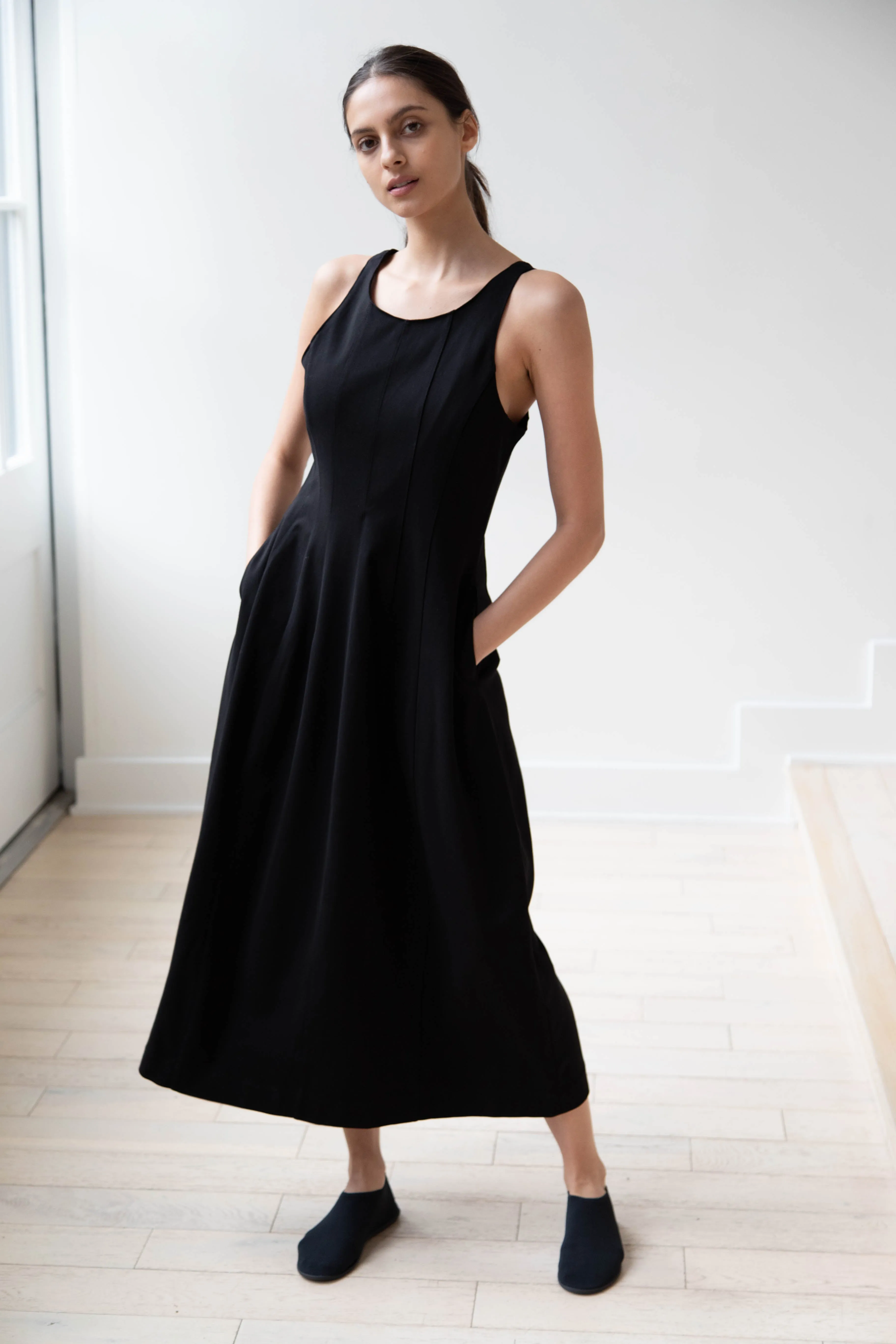 Auralee | Hard Twist Smooth Dress in Black