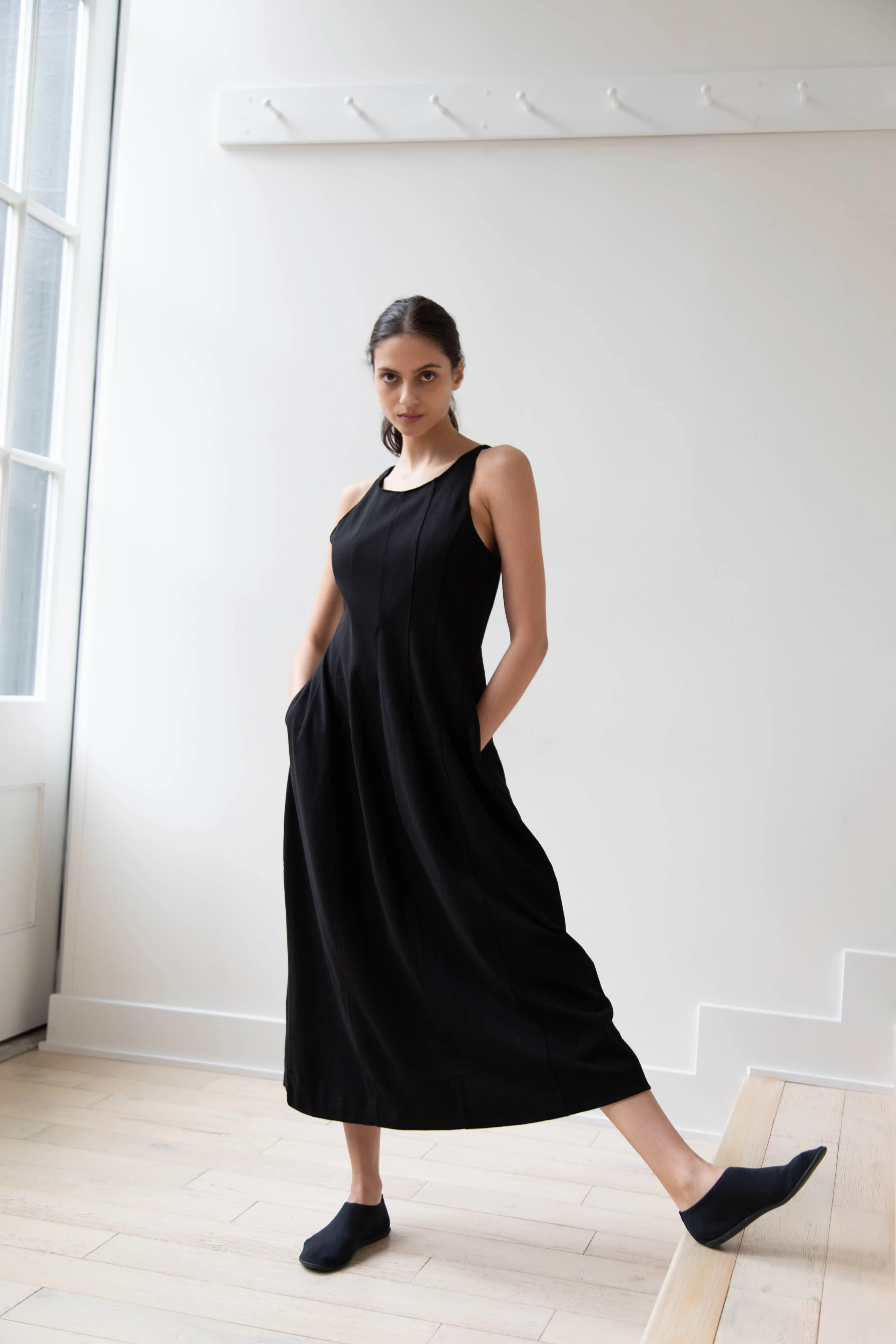 Auralee | Hard Twist Smooth Dress in Black