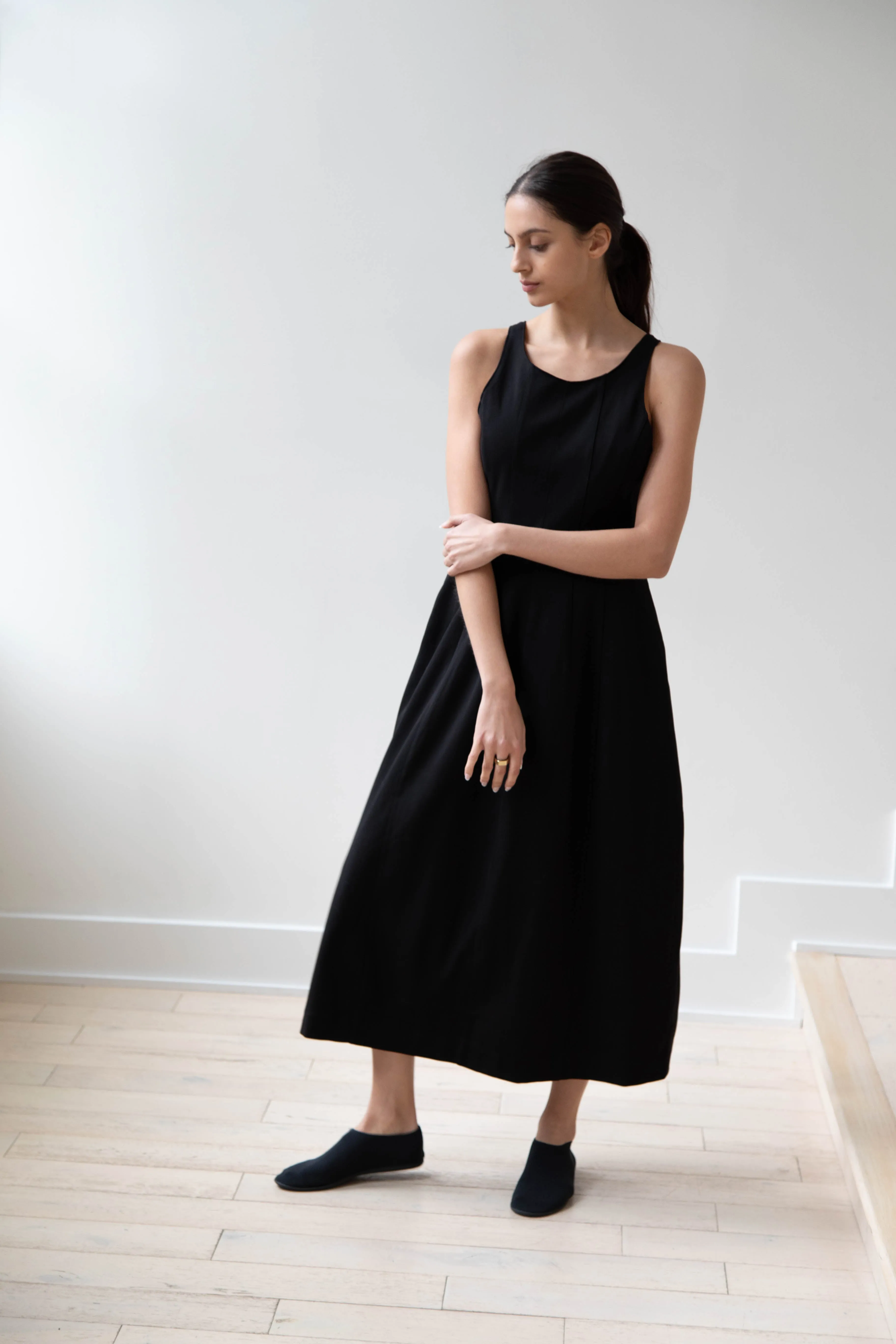 Auralee | Hard Twist Smooth Dress in Black