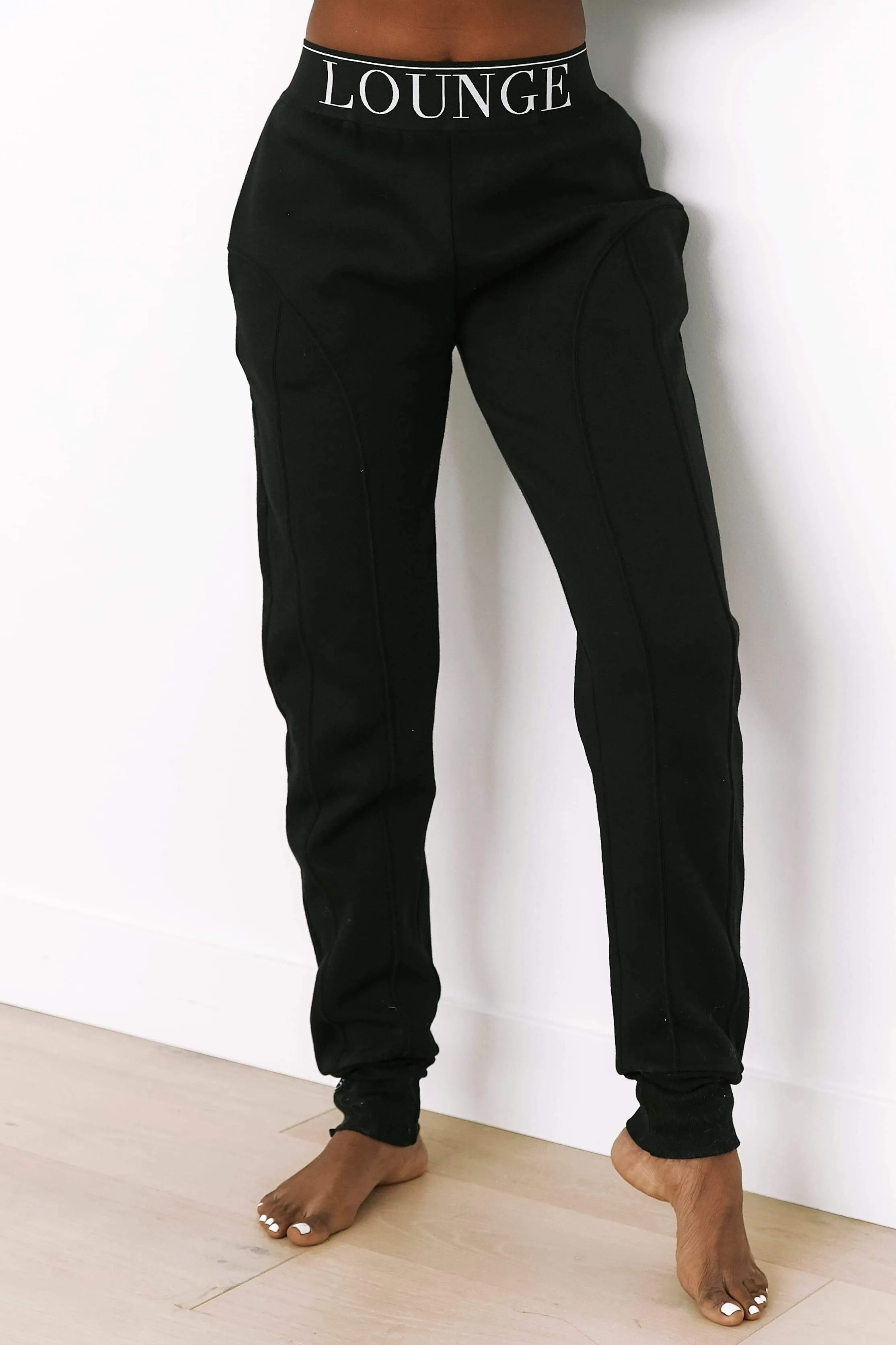 Basic Fitted Joggers - Black