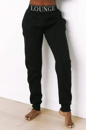 Basic Fitted Joggers - Black