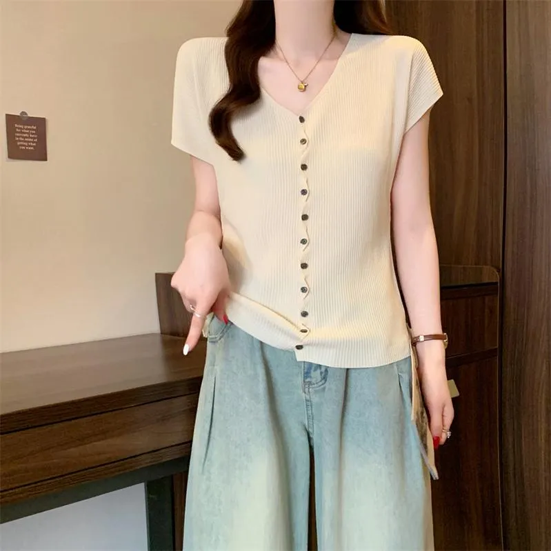 Button-up Plus Size Women's T-Shirt in Soft Rib Jersey