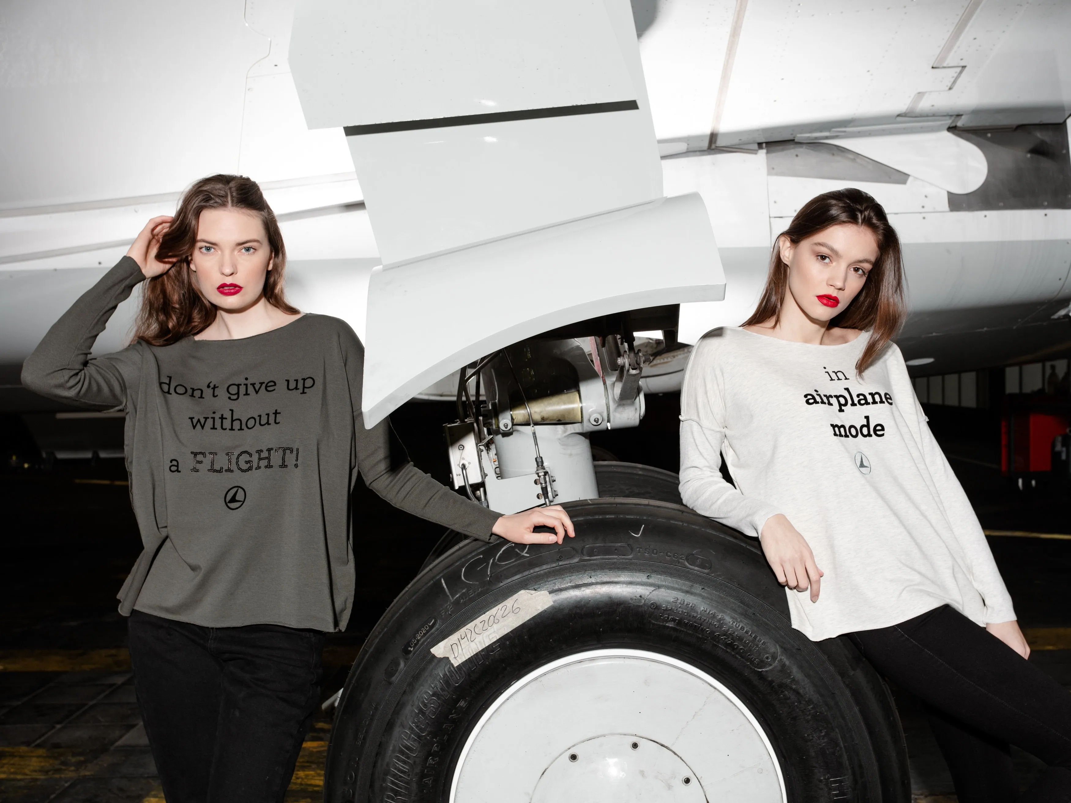 DON'T GIVE UP WITHOUT A FLIGHT relaxed smart-shirt