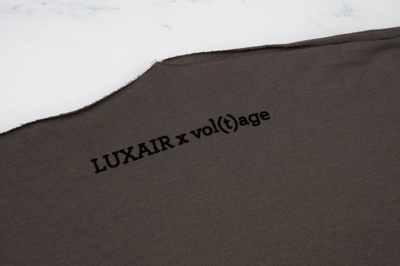 DON'T GIVE UP WITHOUT A FLIGHT relaxed smart-shirt