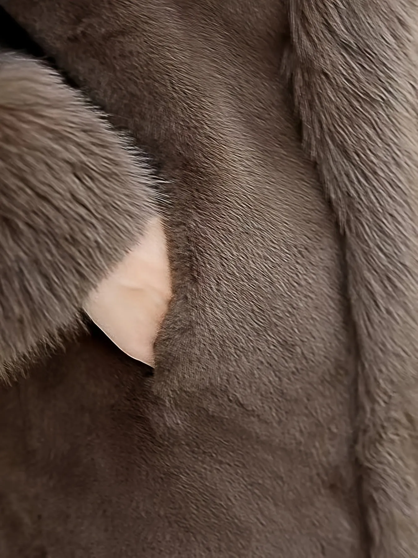 Elegant Womens Faux Fur Coat  Soft  Warm Outerwear