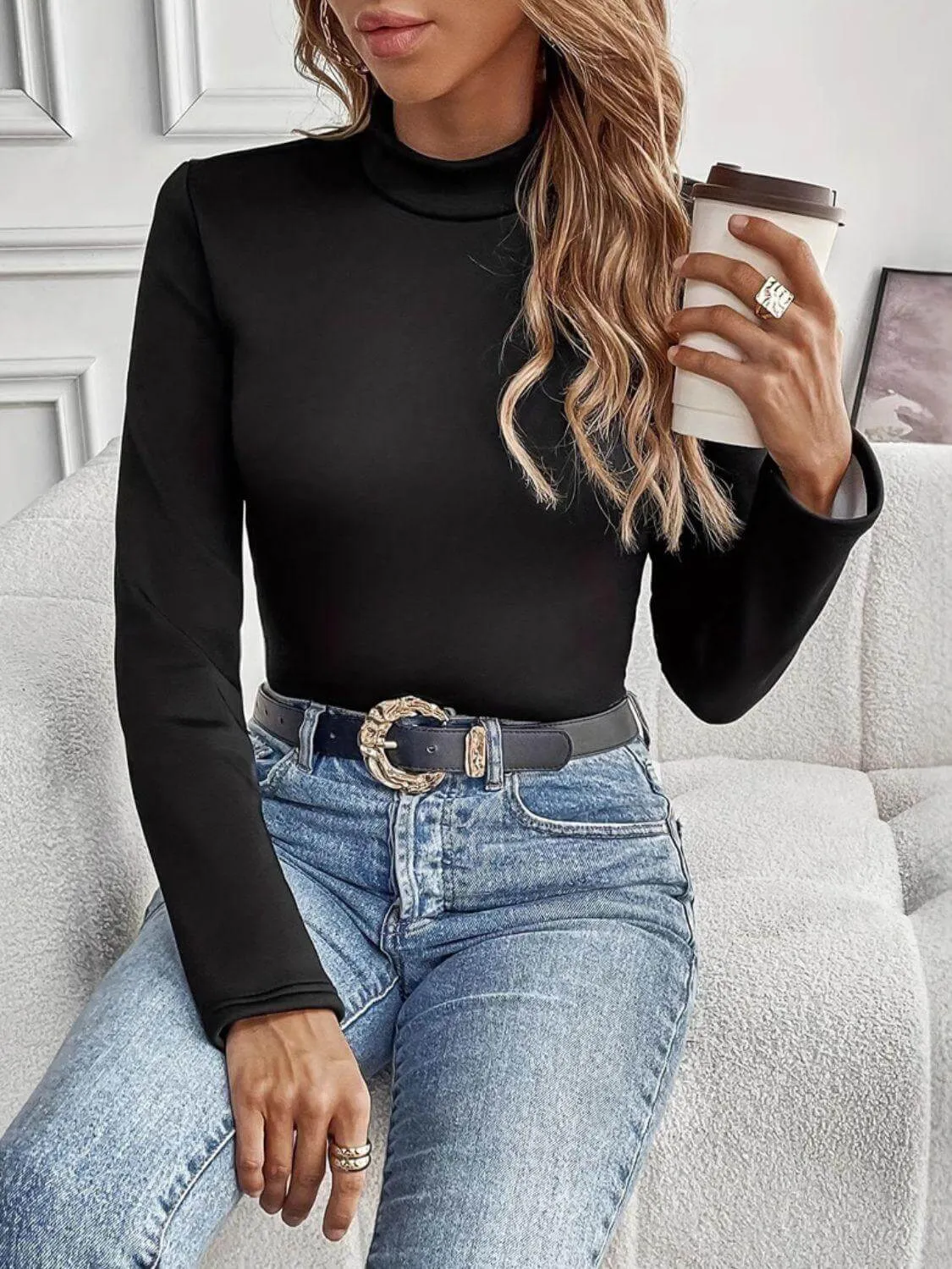 Essential Mock Neck Long‑Sleeve Tee – Sleek Lines