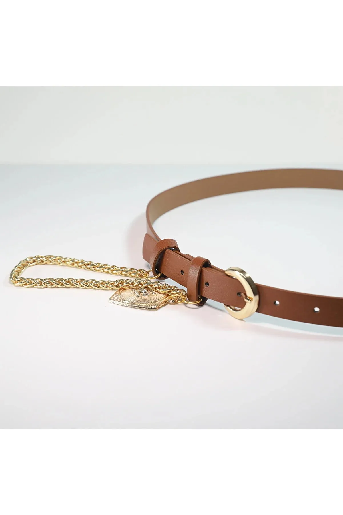 Fiori Women's King Chain Medallion Detailed Belt