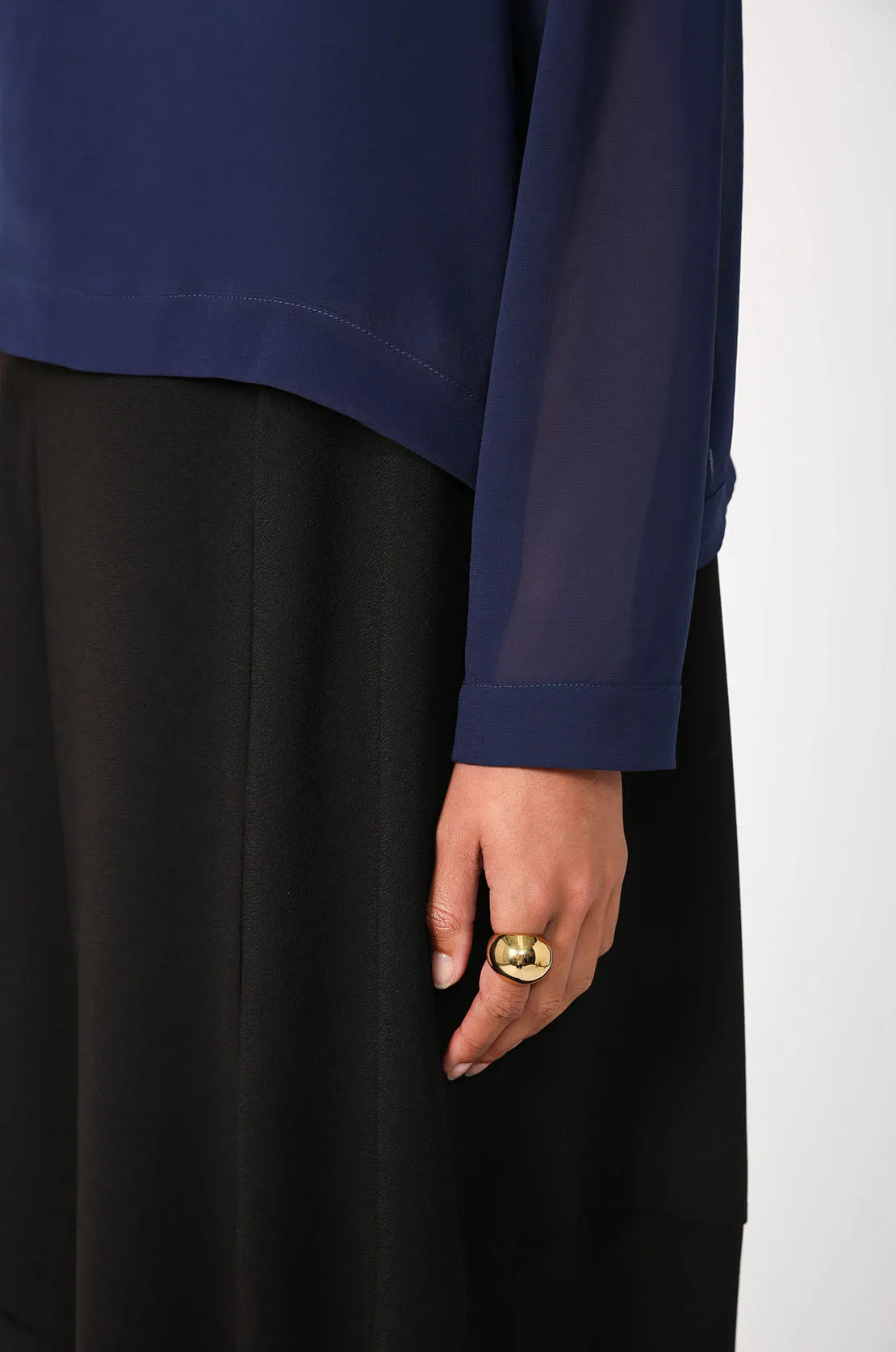 follow long sleeve crop / saphire blue