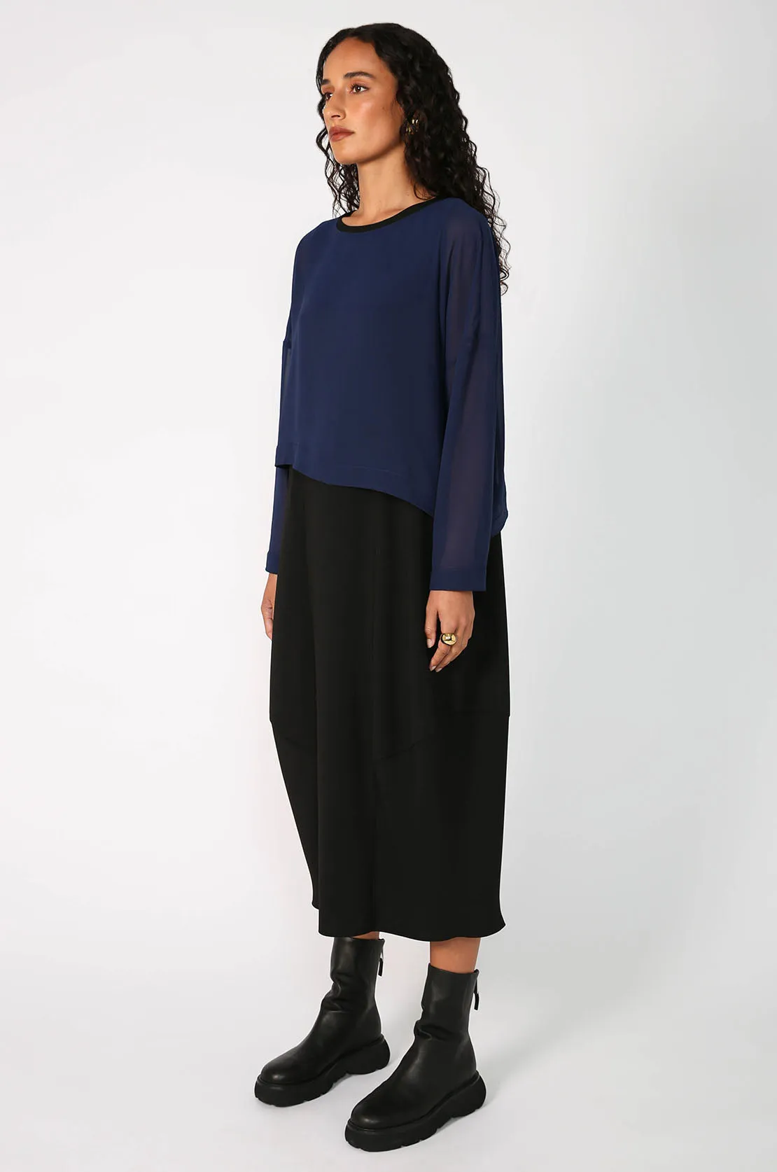 follow long sleeve crop / saphire blue