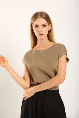 Graciela V-Slit Knit Top in Coffee