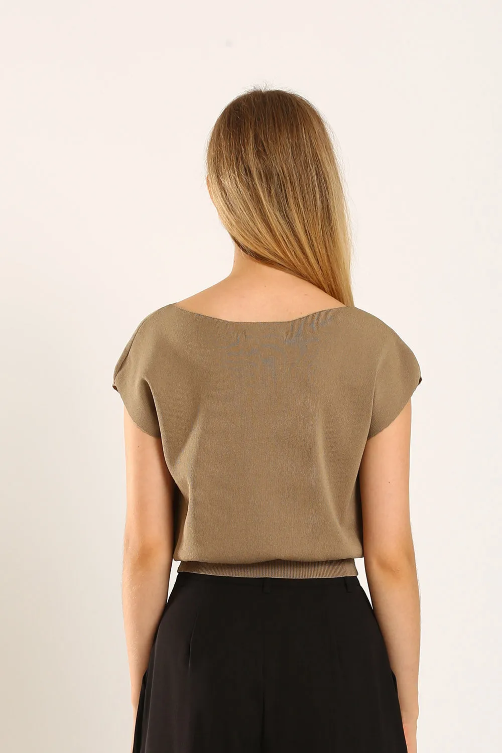 Graciela V-Slit Knit Top in Coffee