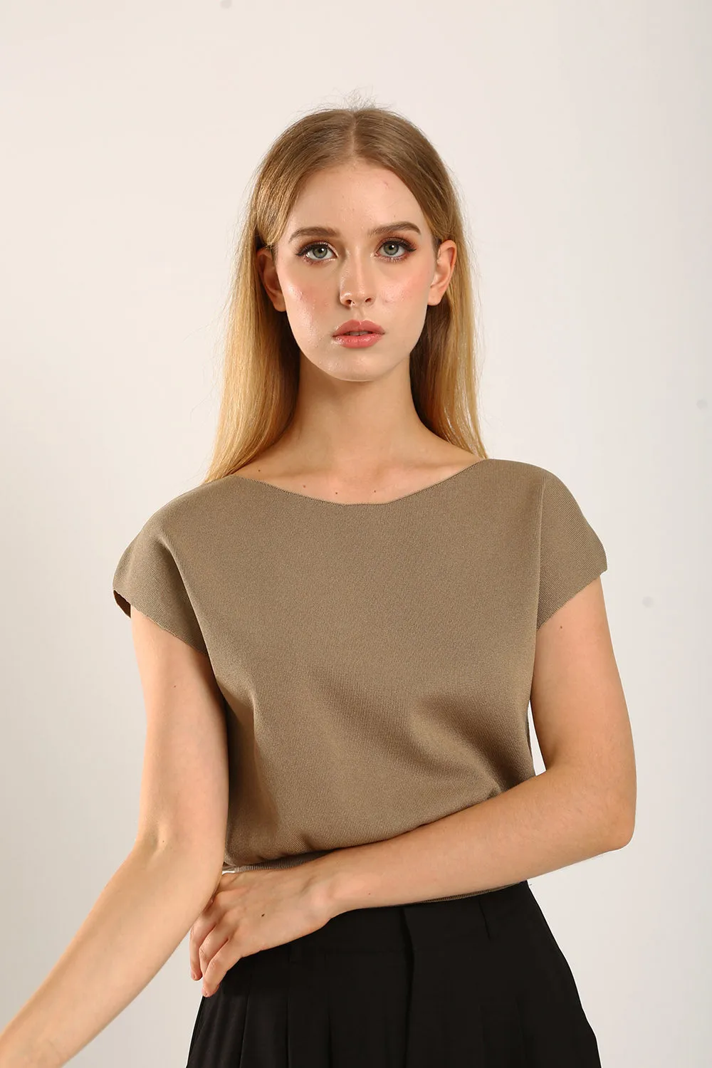 Graciela V-Slit Knit Top in Coffee