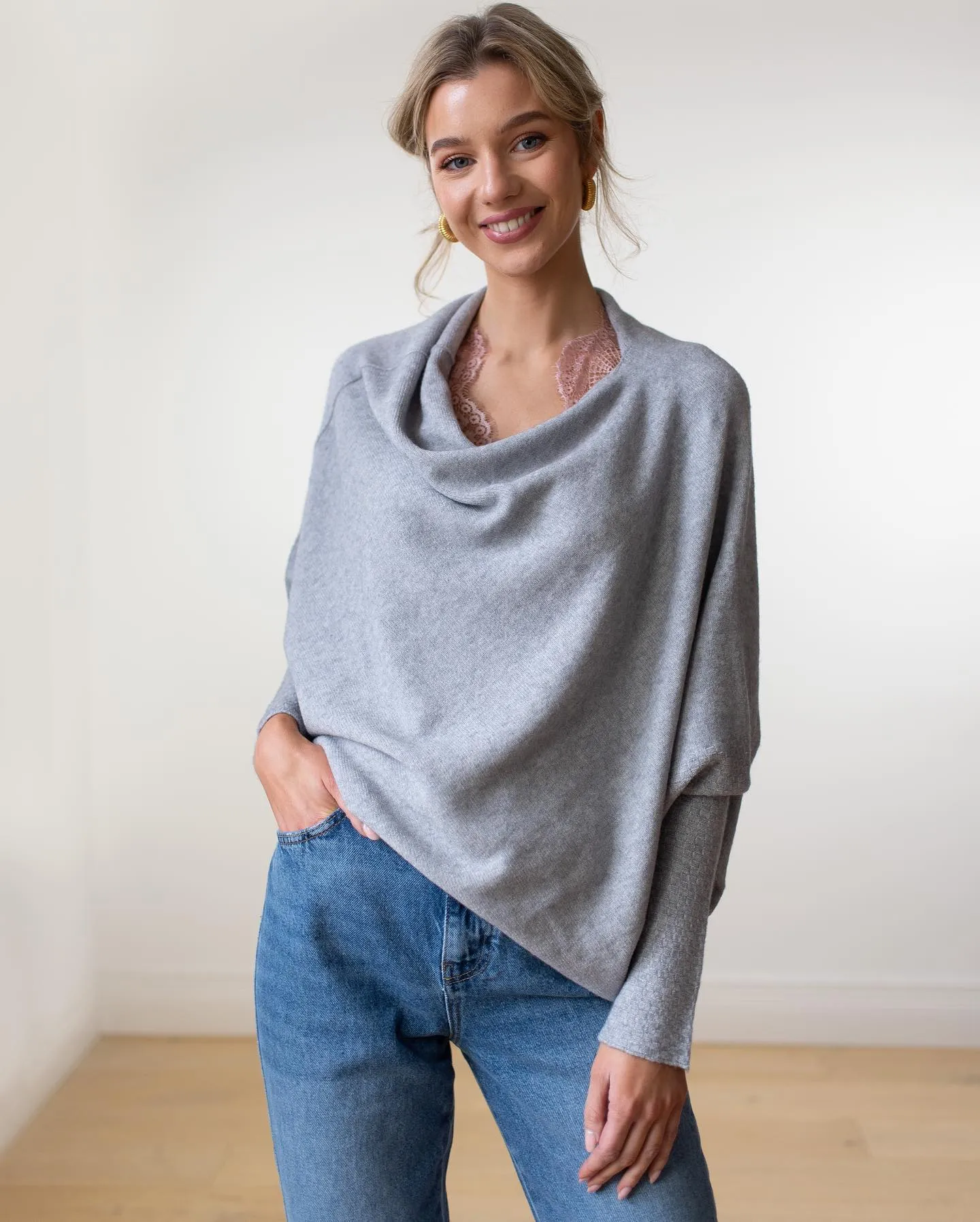 Hannah  | Elegant off-shoulder women's cardigan
