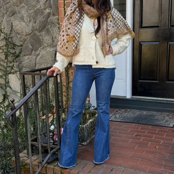 High waist curvy flare jeans