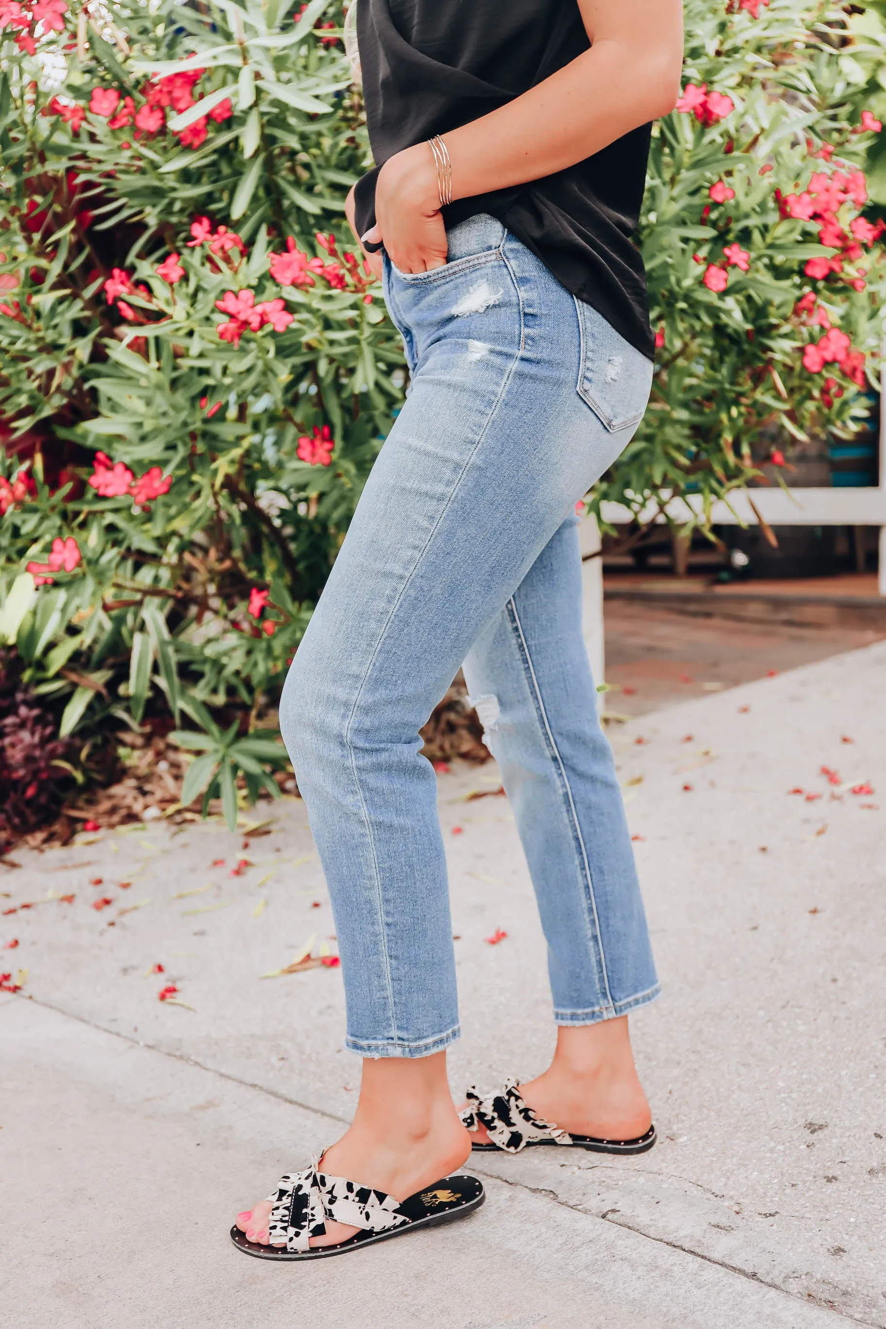 Hollis Hi-Rise Slim Straight Crop Jeans