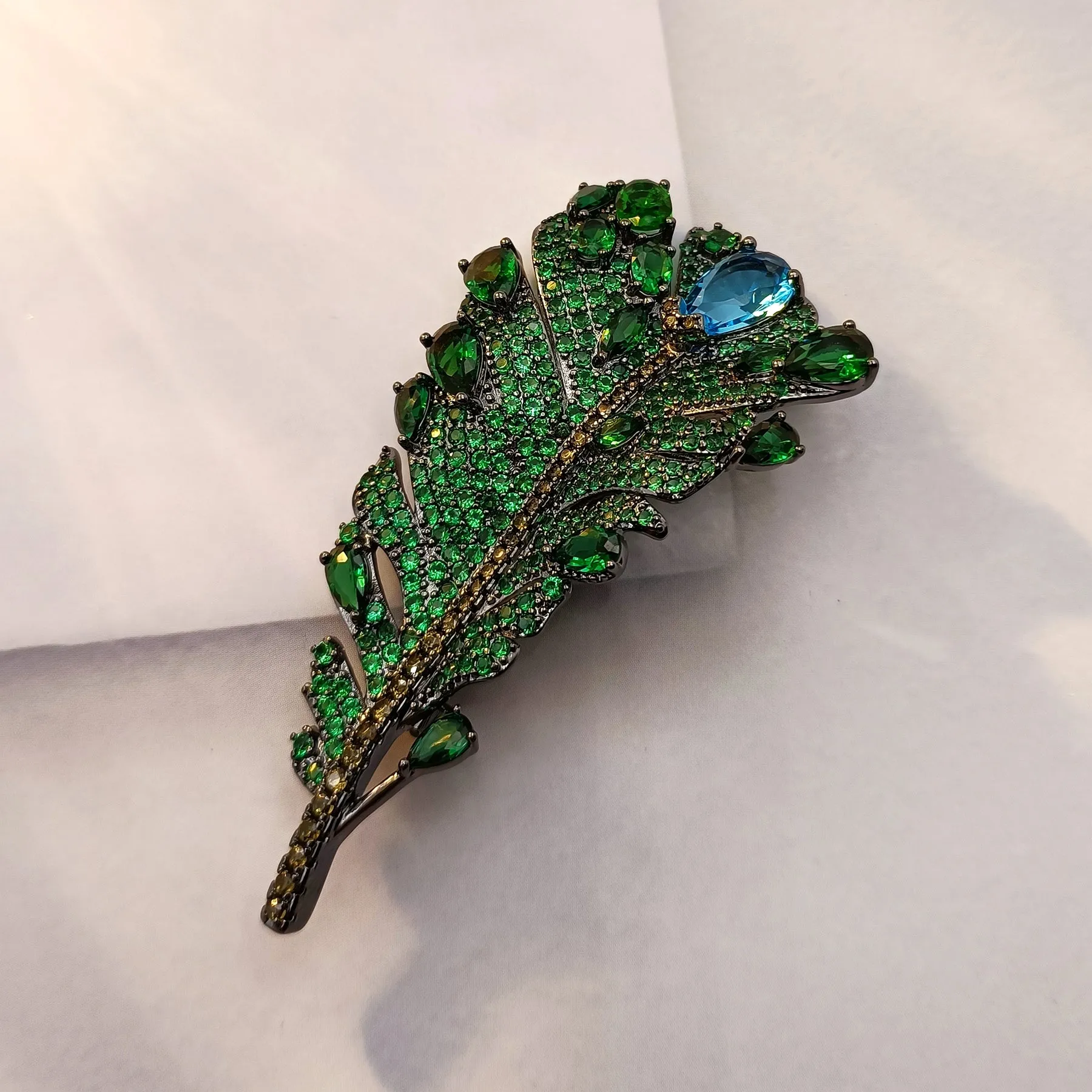 Jewelblings Art Vintage Pear Stone Accent Green Feather Brooches and Pins