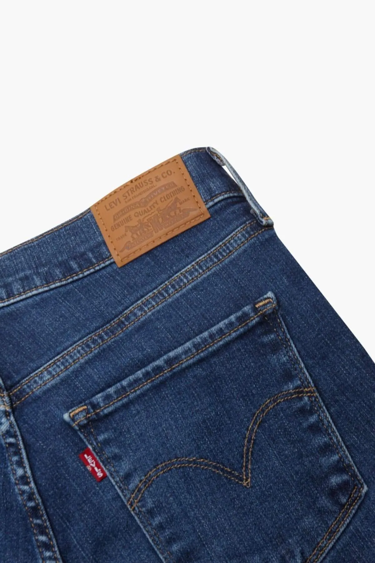 Levis 312 Shaping Slim Jean