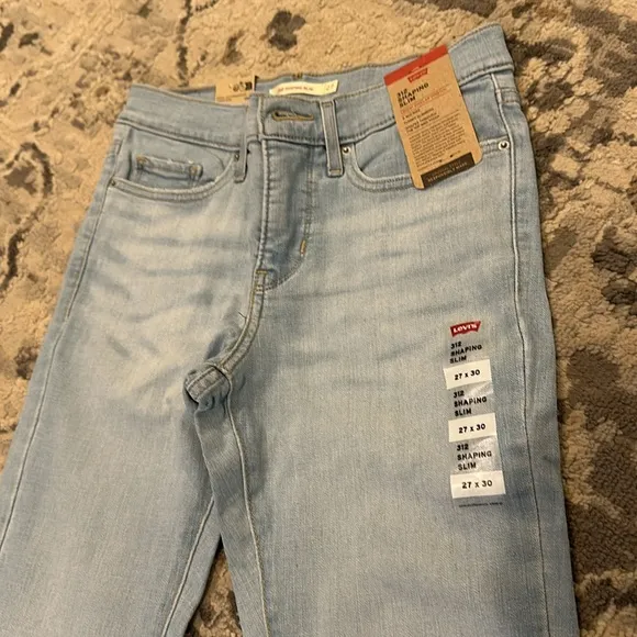 LEVIS 312 Shaping Slim Women's Jeans NWT