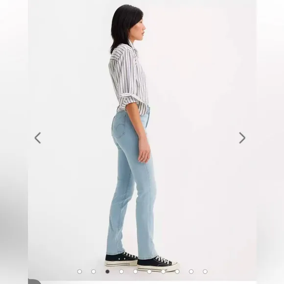 LEVIS 312 Shaping Slim Women's Jeans NWT
