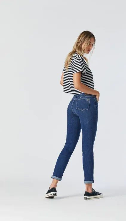 Mavi Kathleen Slim Boyfriend Jeans in Mid Feather Blue