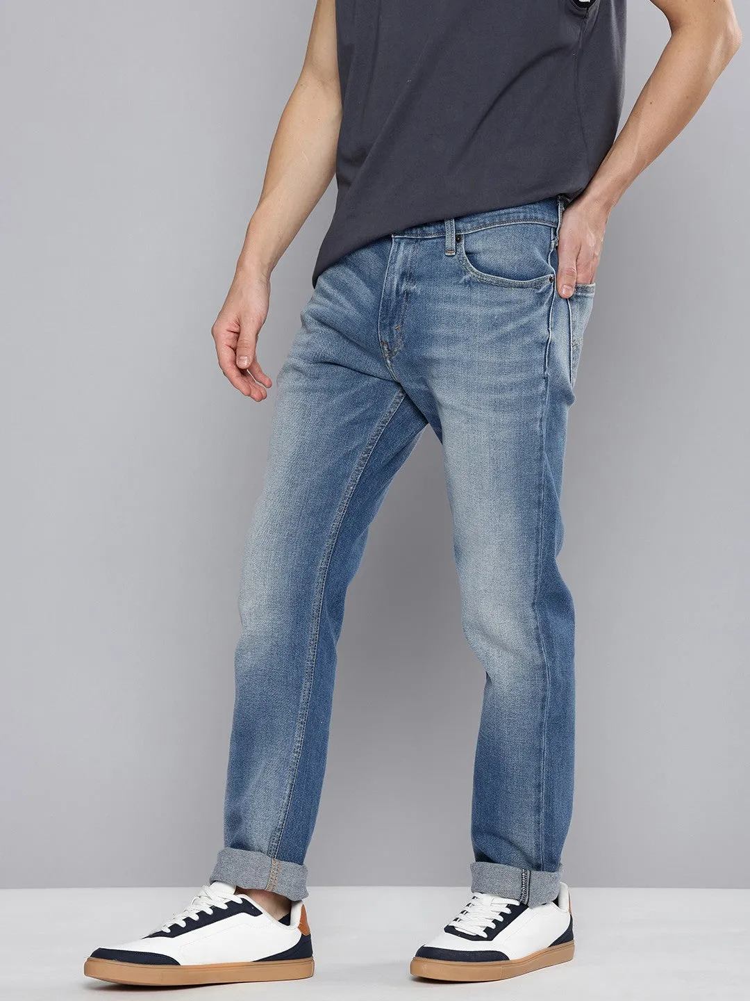 Men's 511 Light Blue Slim Fit Mid Rise Jeans