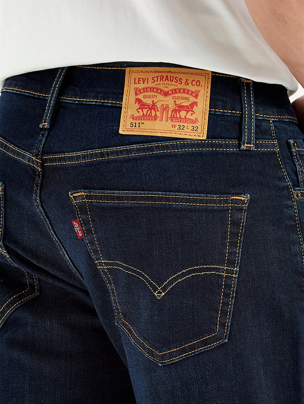 Men's 511 Navy Blue Slim Fit Mid Rise Jeans