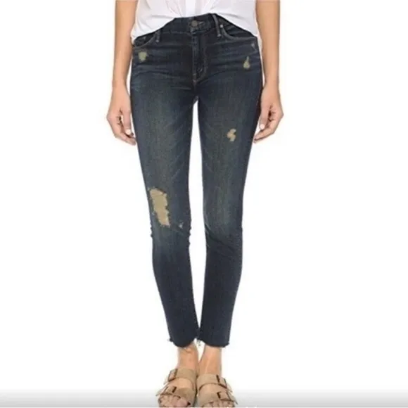 MOTHER | The Looker Ankle Fray Jean in Jaded &amp; Torn