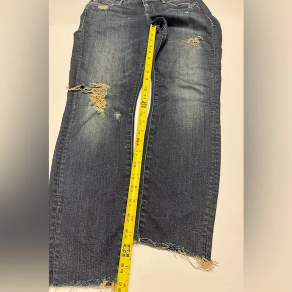 MOTHER | The Looker Ankle Fray Jean in Jaded &amp; Torn