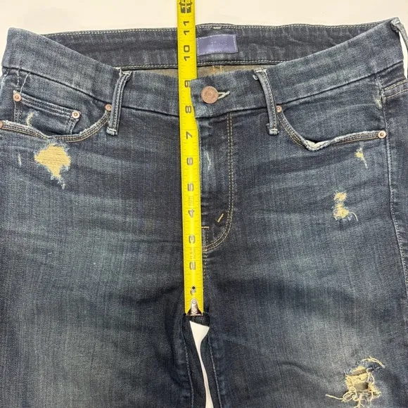 MOTHER | The Looker Ankle Fray Jean in Jaded &amp; Torn