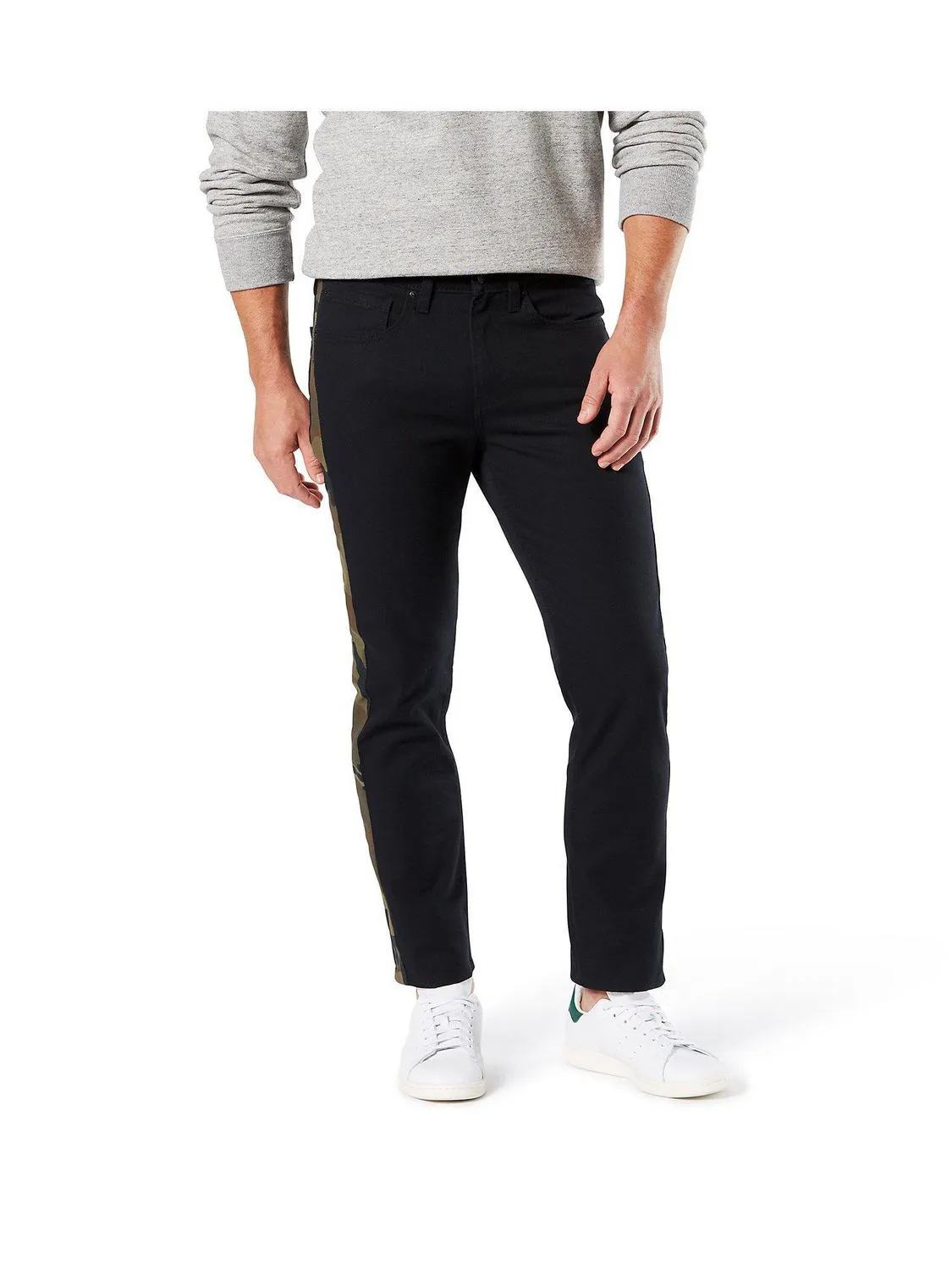 New with tags! Signature by Levi Strauss & Co.™ Men's Camo Stripe Slim, Black! Sz 38WX32L
