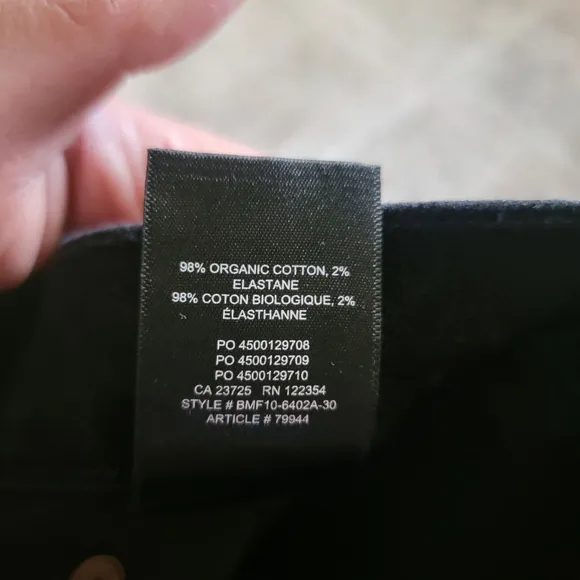 NWOT Aritzia Denim Forum The Yoko‎ High Rise Slim 30L Jeans Skinny Jeans Black