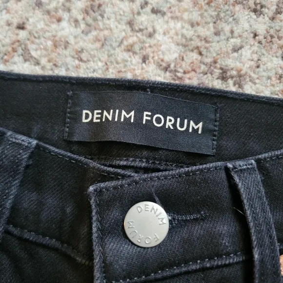 NWOT Aritzia Denim Forum The Yoko‎ High Rise Slim 30L Jeans Skinny Jeans Black