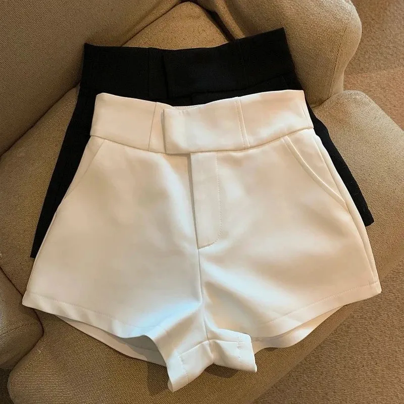 Sina - Elegant high-waisted shorts