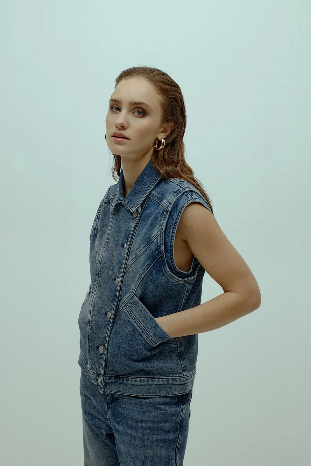 Taylor - High Waist Tapered Jeans