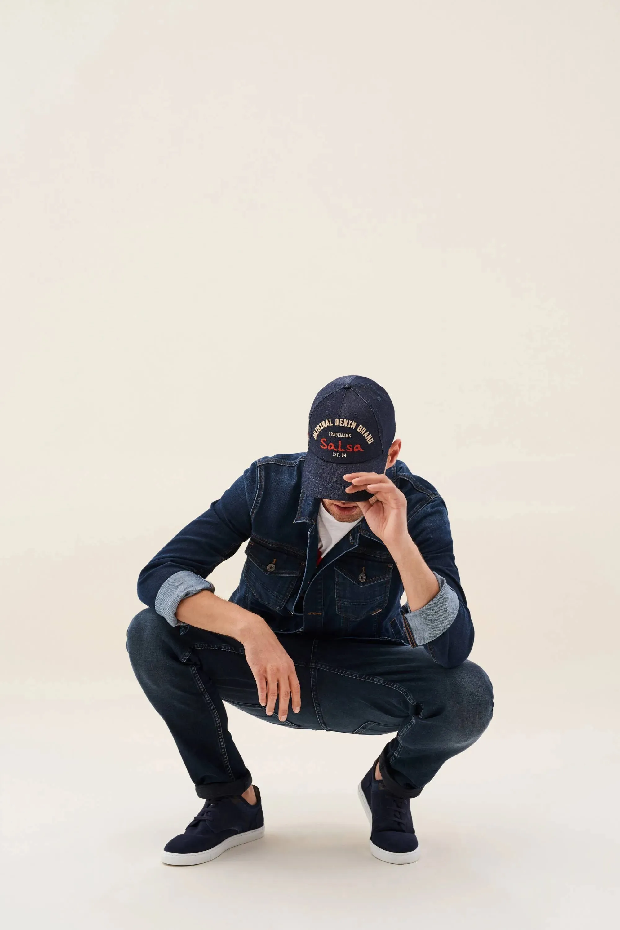 VAQUEROS SLENDER SLIM CARROT OSCUROS