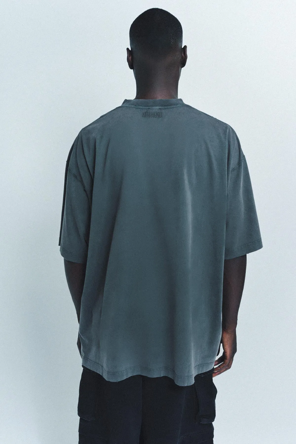 VETEMENTS | TEASE ME SHORT SLEEVE TEE