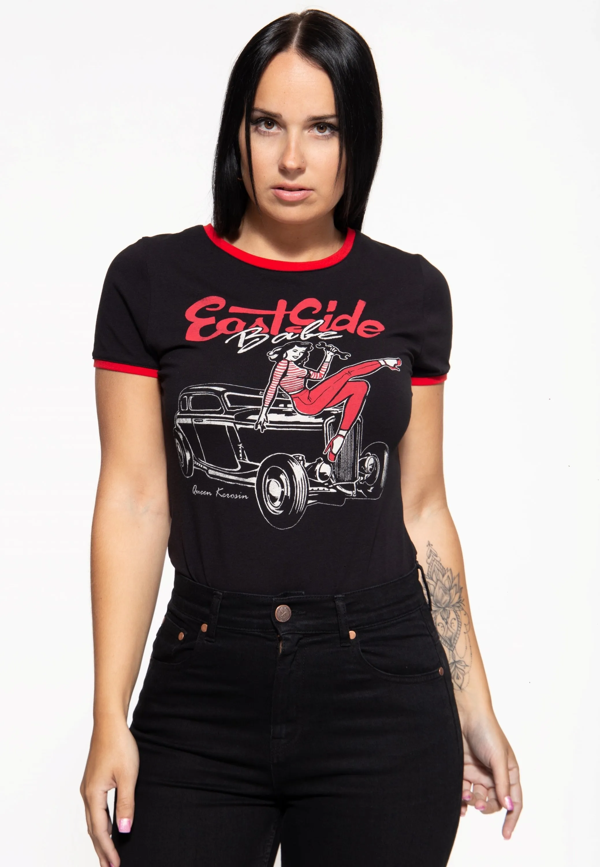 Vintage Contrast T-Shirt «East Side Babe»
