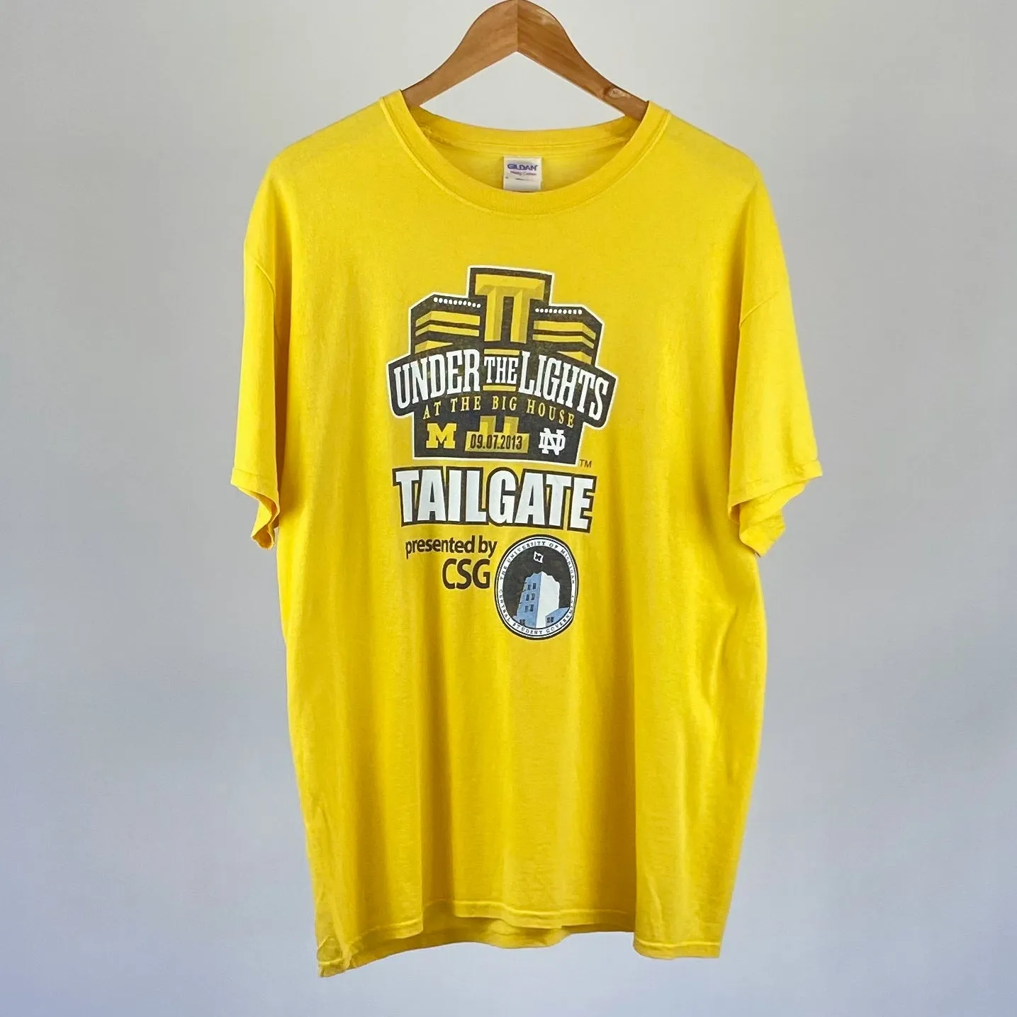 Vintage Michigan Uni Tailgate Tee - Large